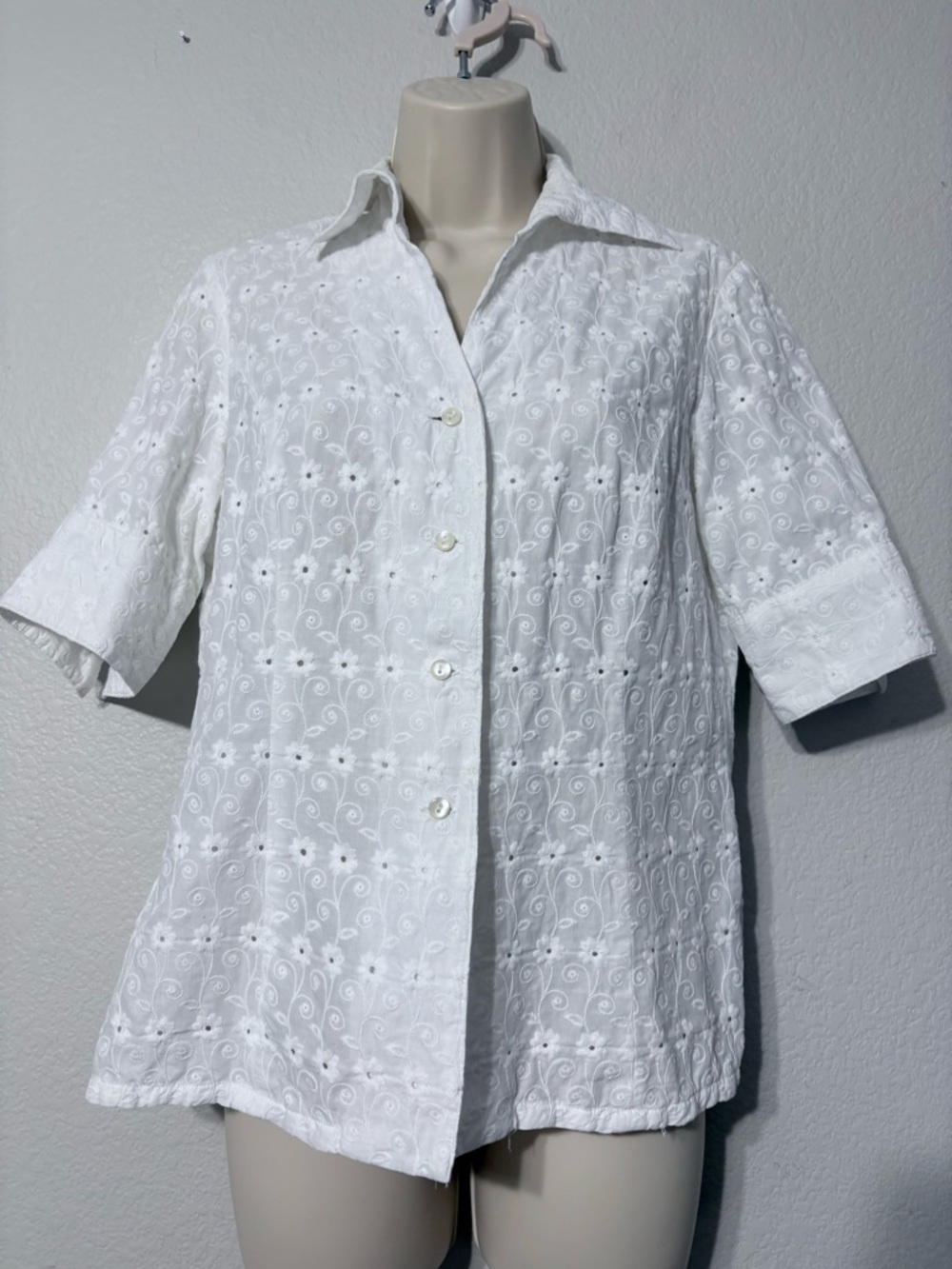 Vintage Barry Bricken Eyelet Embroidered White Button-Down Shirt Hong Kong S